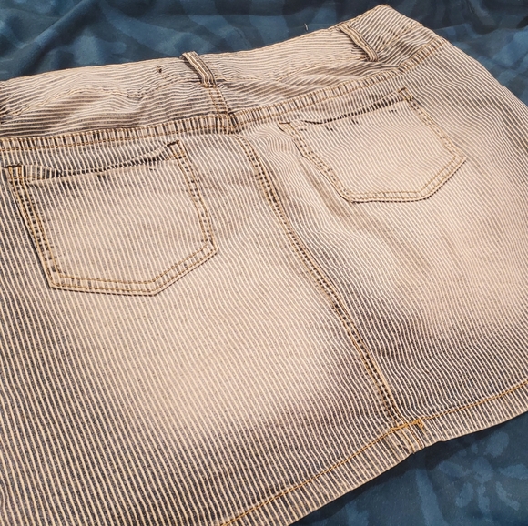 Vintage Torrid mini skirt- like new - Picture 3 of 5